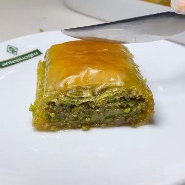 Anteplioğlu Yücedağ Baklavaları